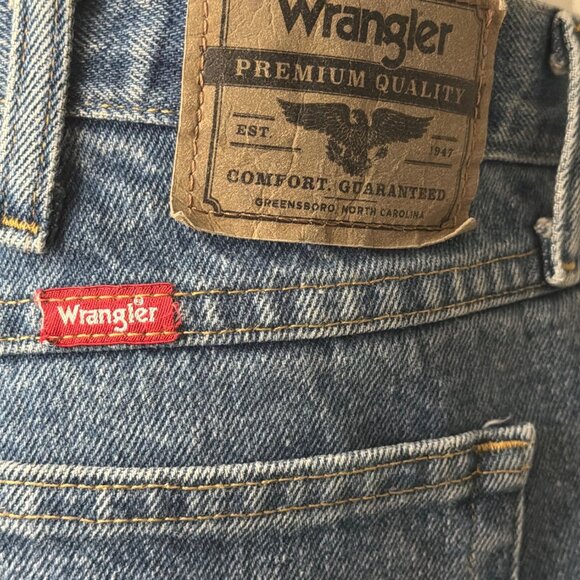 Wrangler Men’s Regular Fit Straight Leg Medium Wash Denim Jeans Size 36 x 30 - Picture 5 of 7